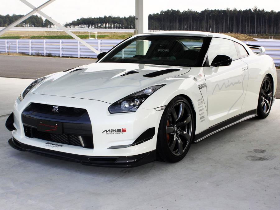  Nissan GT-R by Mines Motor Sport 2008 года  (фото 1 из 5)